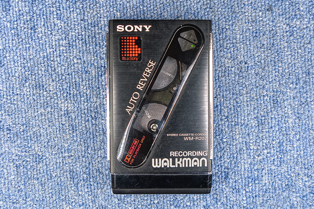 1986年に購入したSONY カセット ウォークマン(walkman) WM-R202の修理 
